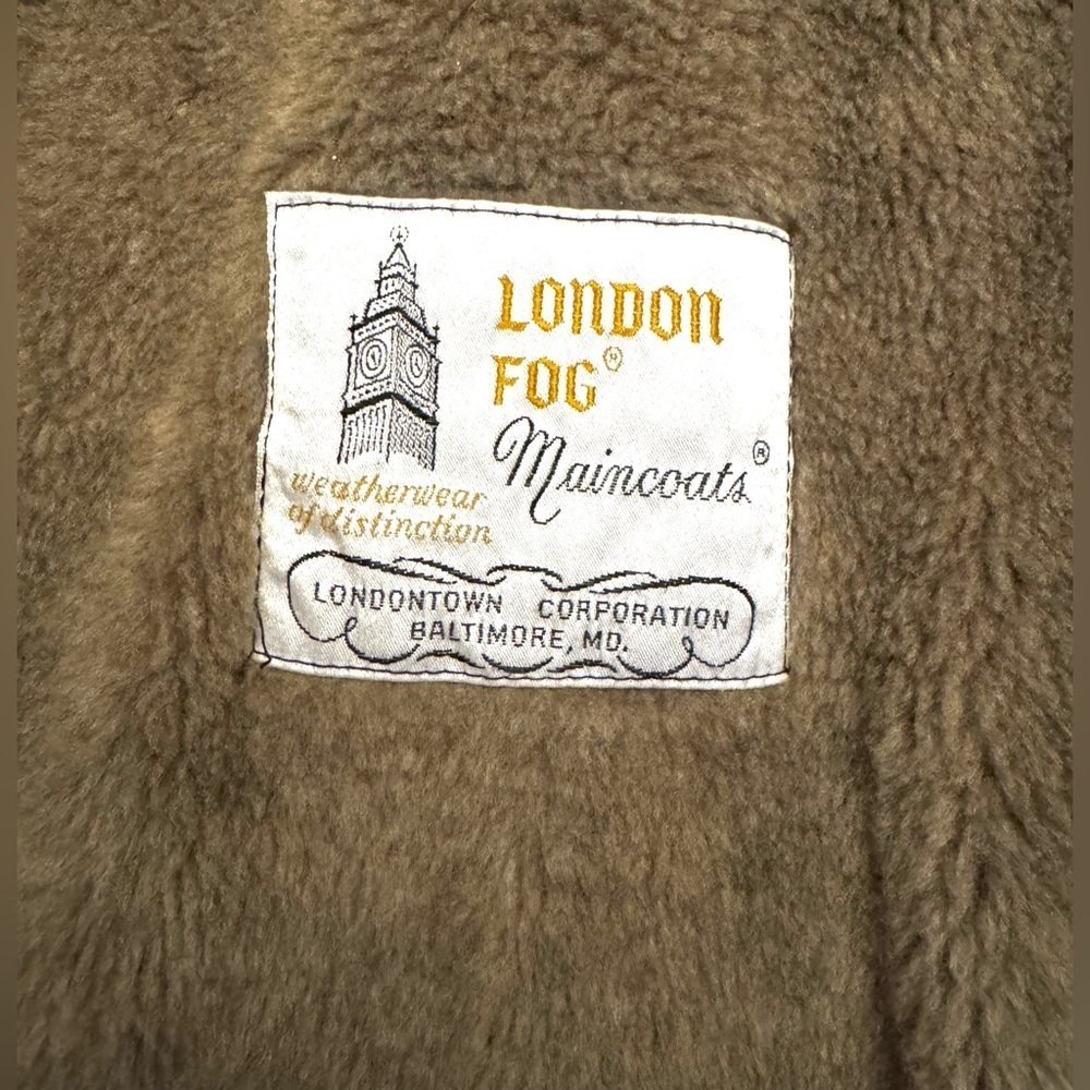 London Fog Women’s Long Belted Double Breasted Heavy Trench Coat Size-16 Reg - Picture 13 of 15